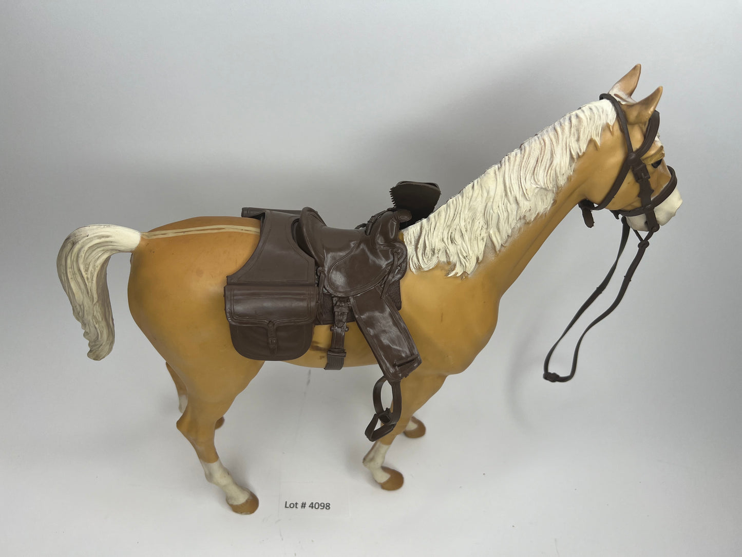Thunderbolt Palomino Color