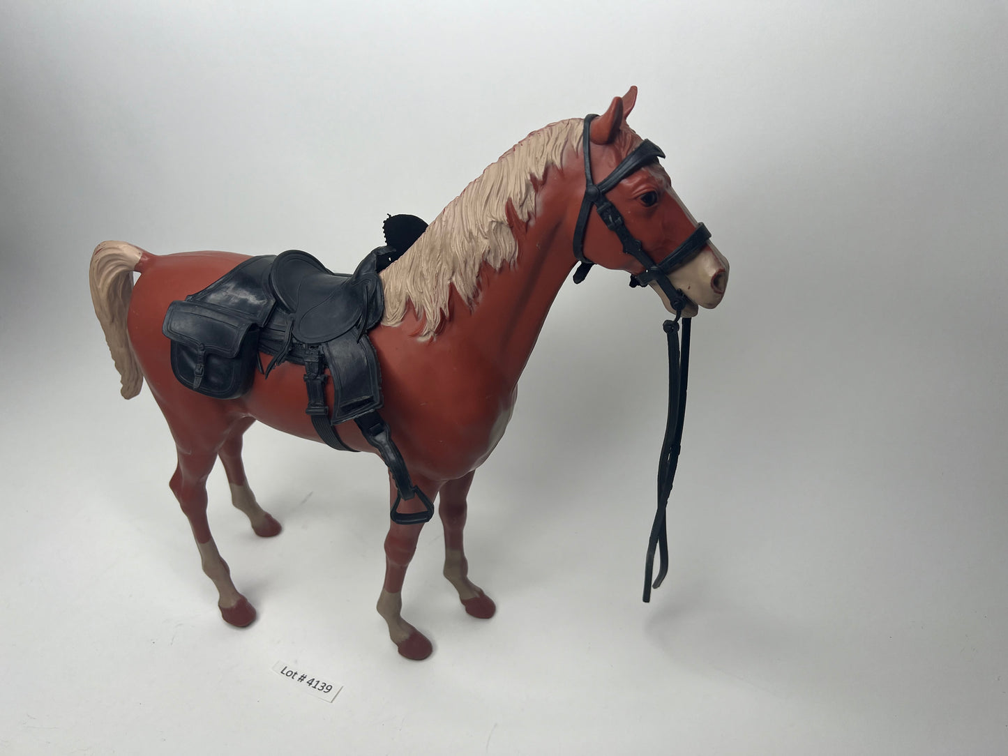 Thunderbolt Sorrel color