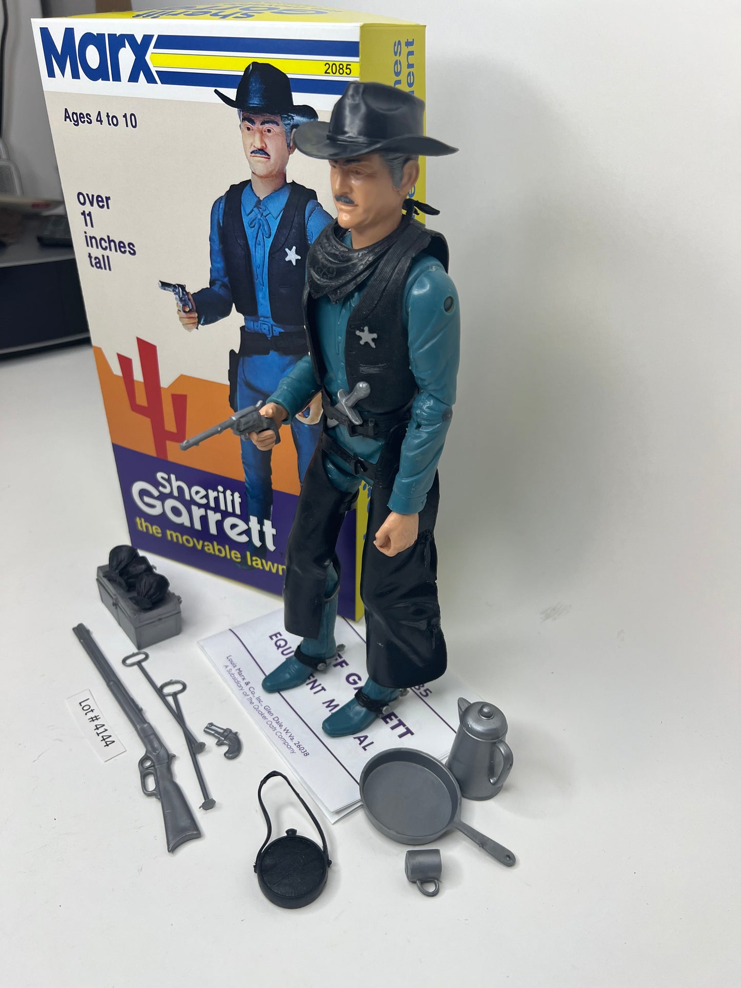 Sheriff  Garrett with MOD style box ! Nice !