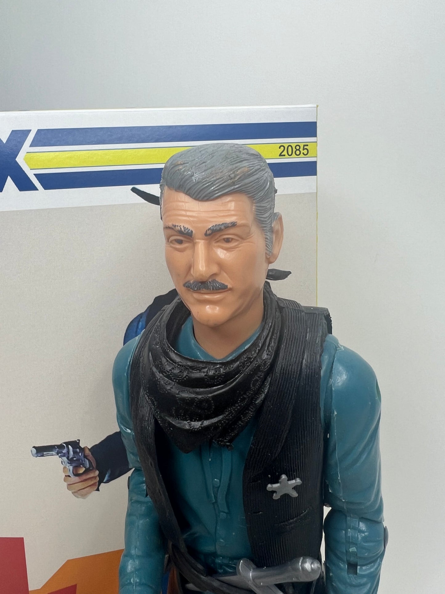 Sheriff  Garrett with MOD style box ! Nice !